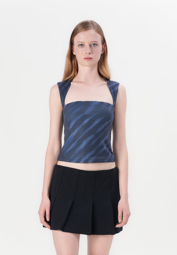 Abercrombie & Fitch AVA BARE SLINKY RUCHED PORTRAIT