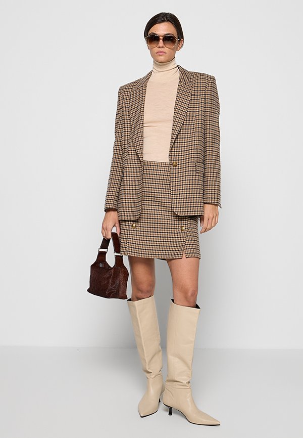 TWINSET REGULAR FIT