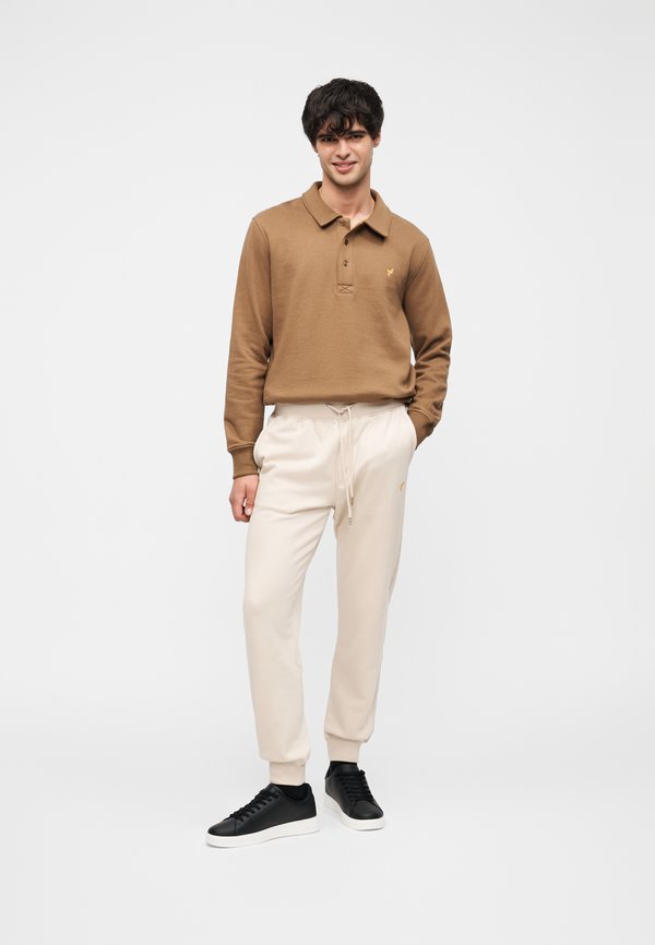 Pier One by Zalando