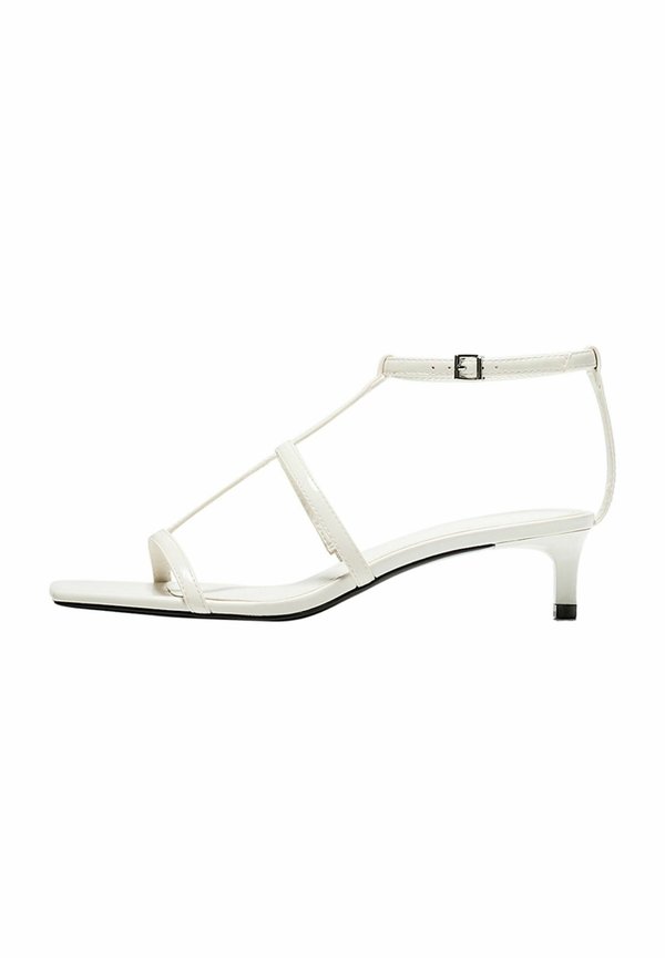 Bershka STRAPPY KITTEN HEEL