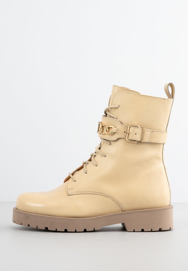 TWINSET