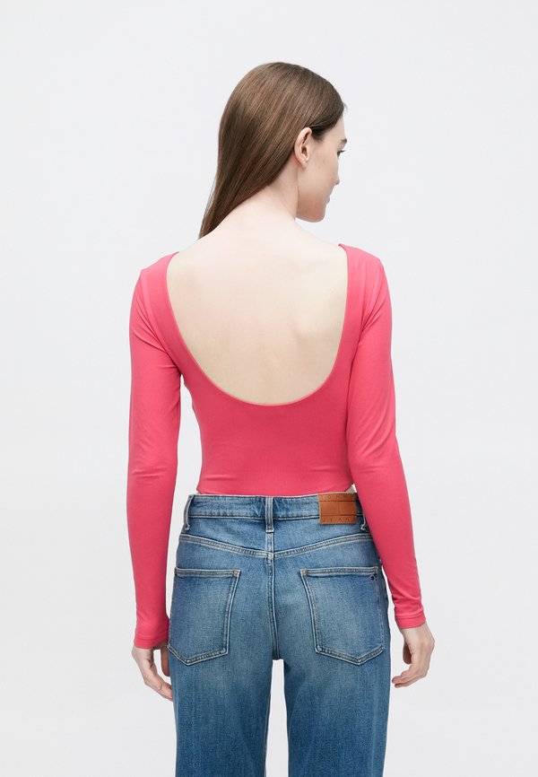 Tommy Jeans SCRIPT