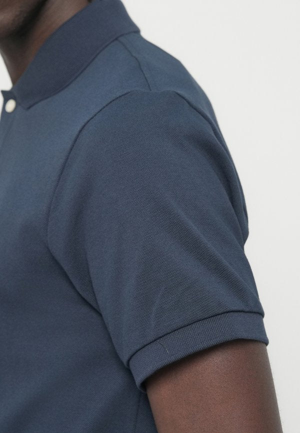 Hackett London