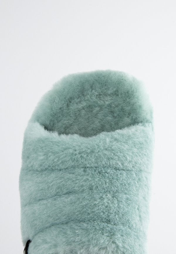 UGG FLUFF YOU