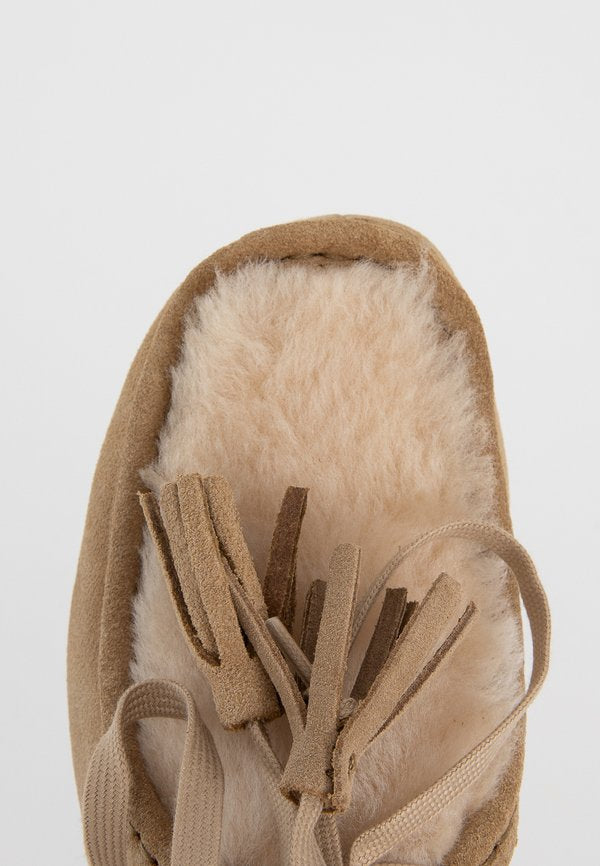 Clarks Originals WALLABEE