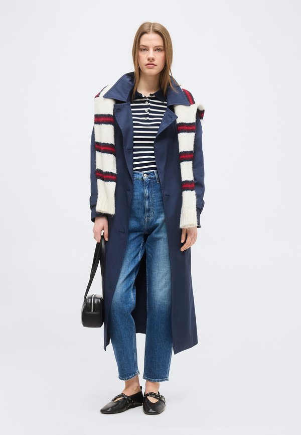 Tommy Jeans MOM