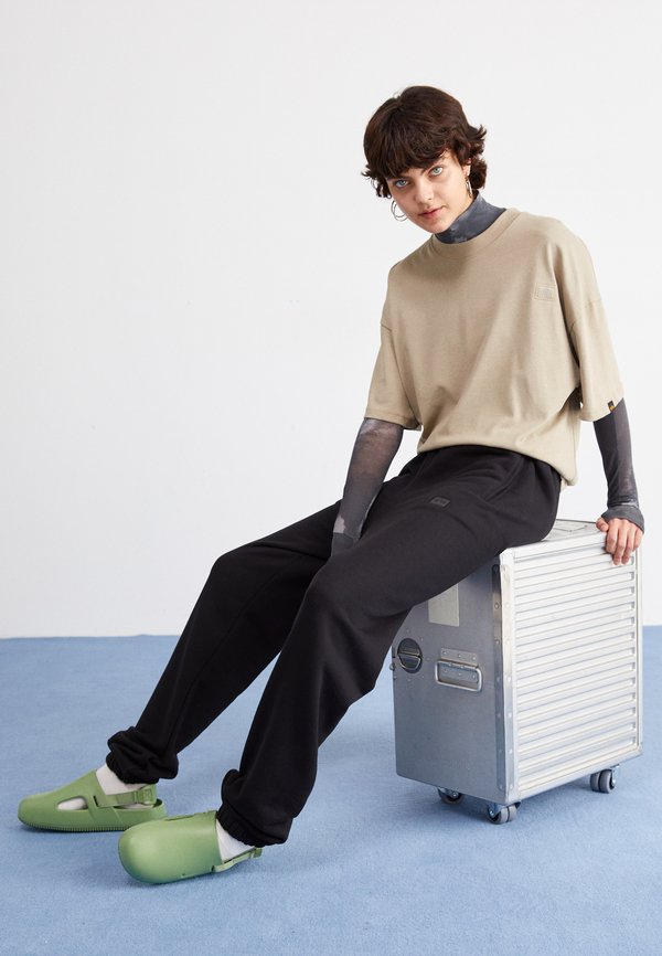 Alpha Industries ESSENTIALS
