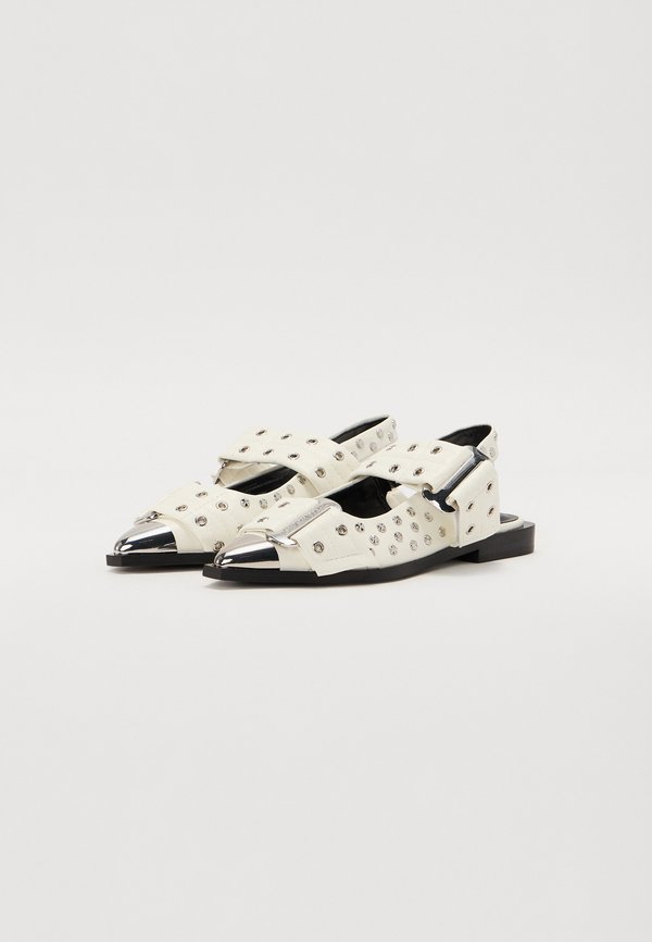 Steve Madden GRAND AVE