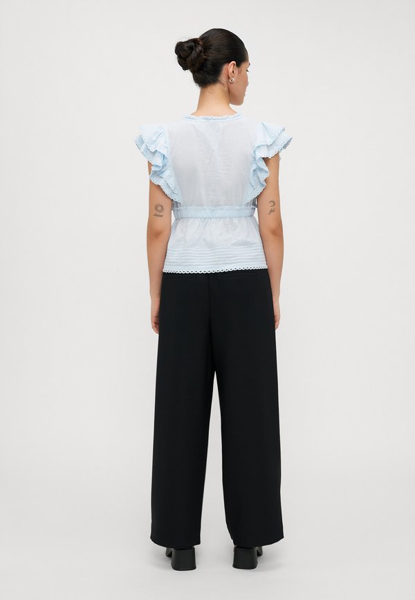 Vero Moda Petite AWNOIR V NECK