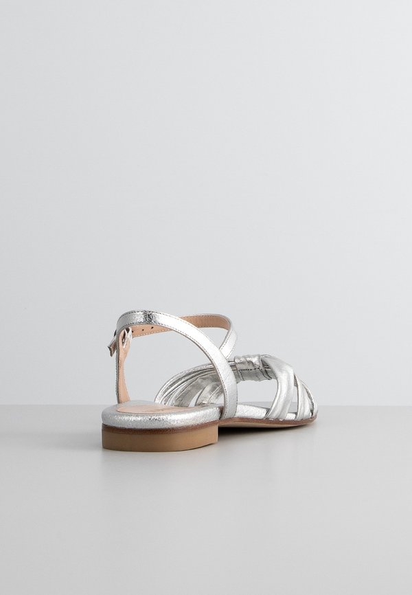 Stuart Weitzman