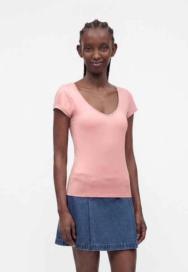 Gina Tricot WOW BUILT IN BRA