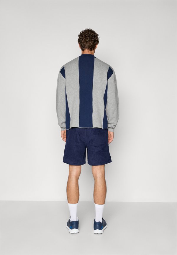 Students STUART BIG WALE SHORTS