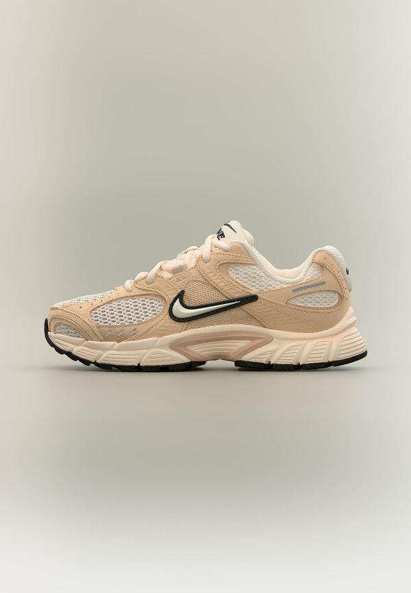 Nike Sportswear V5 RNR 2 - Trainers - chalk/ chalk shimmer/ vachetta tan