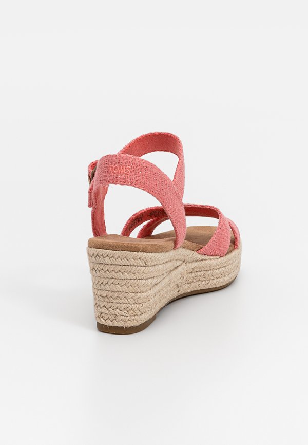 TOMS AUDREY