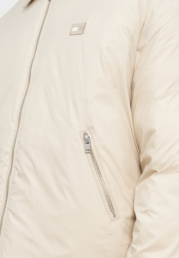 Tommy Jeans WATER REPELLENT COLLARED RELAXED PADDED JACKET