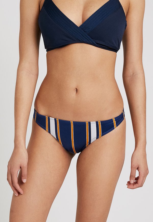 Roxy BRIEF