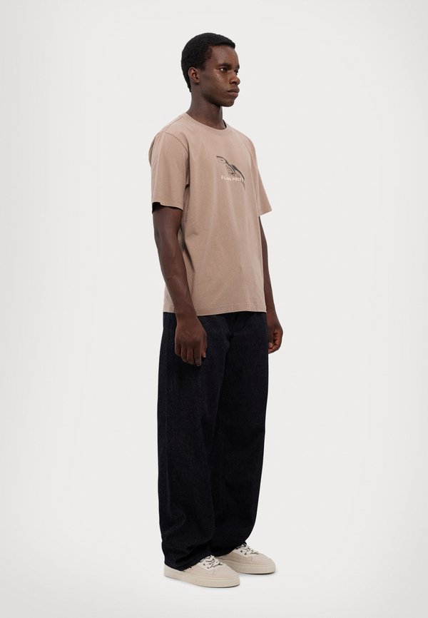 Filling Pieces HANDSHAKE