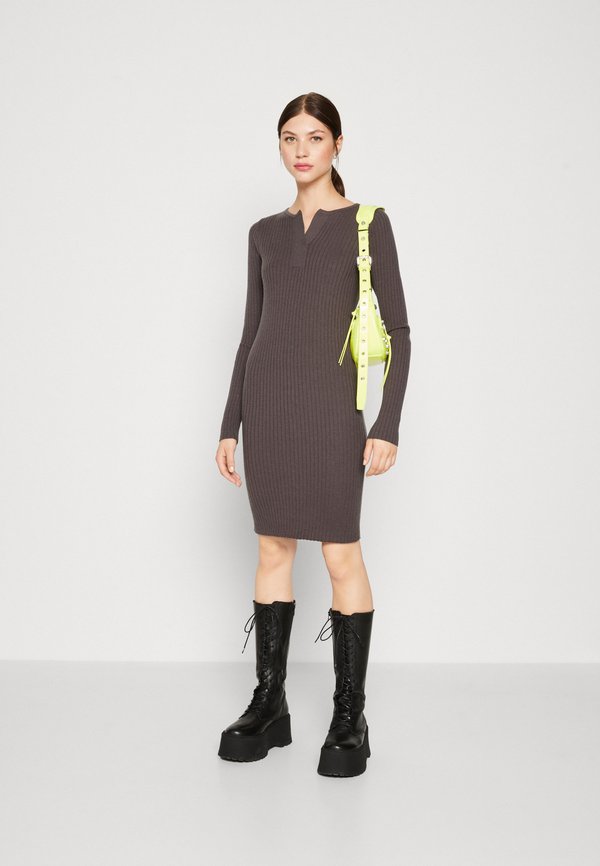 Pieces PCSAFILA V NECK DRESS