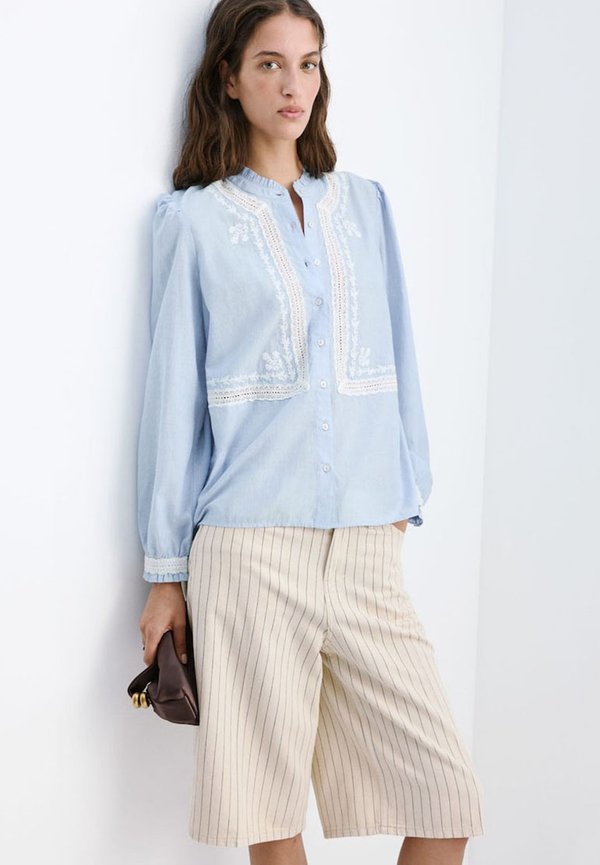 Mango ADULT - Button-down blouse - bleu ciel