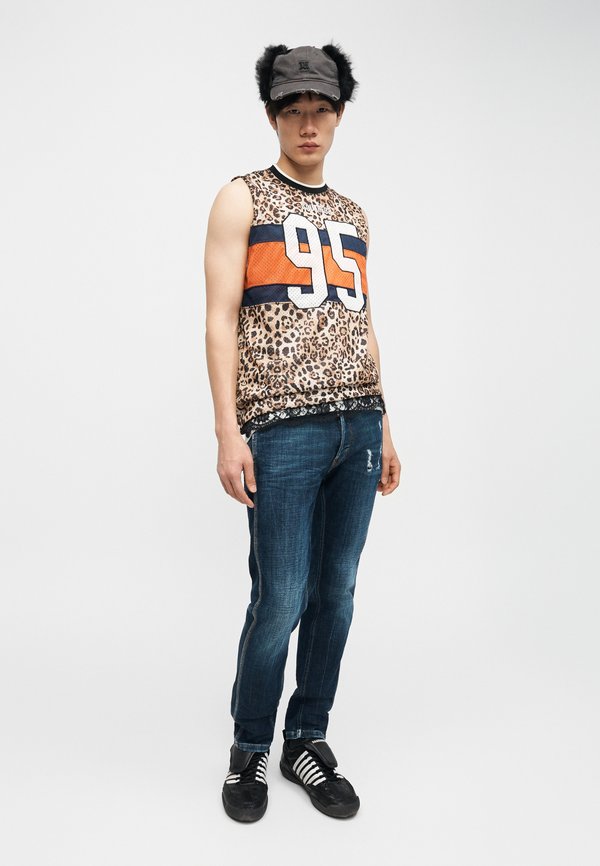 Dsquared2 CIGARETTE FIT TEE