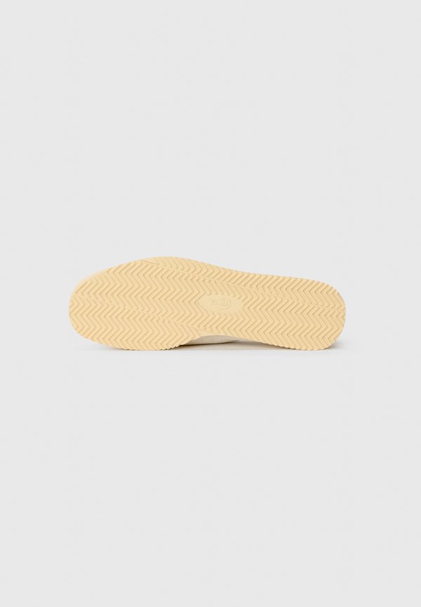Lacoste CLUB 225
