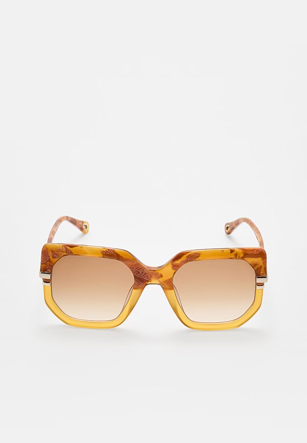 CHLOÉ