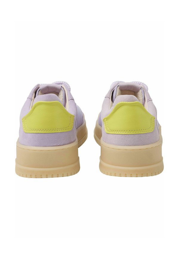 NEWD. SNEAKER