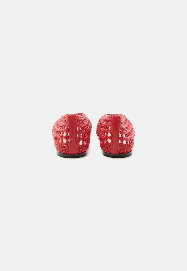 Loeffler Randall EMERY FLAT