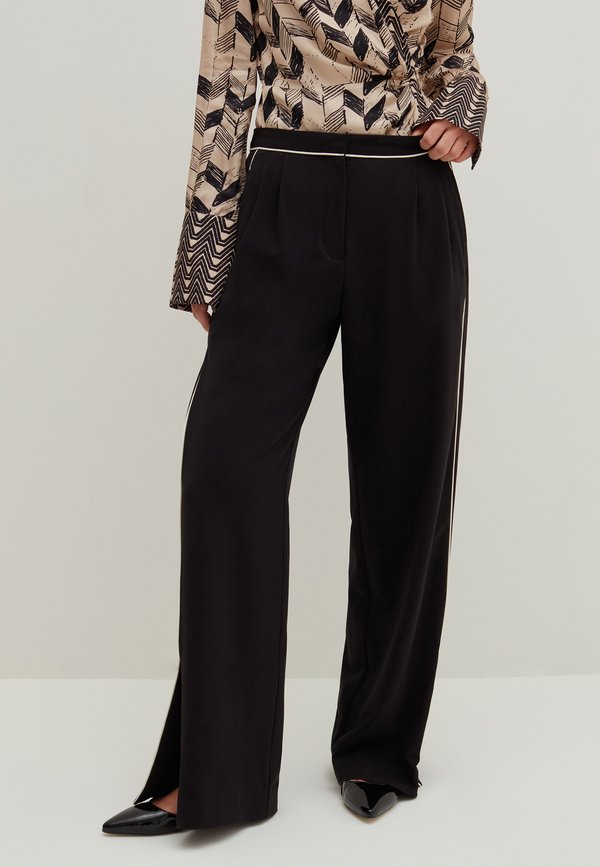 Stefanel FLUID WITH CONTRASTING PIPING