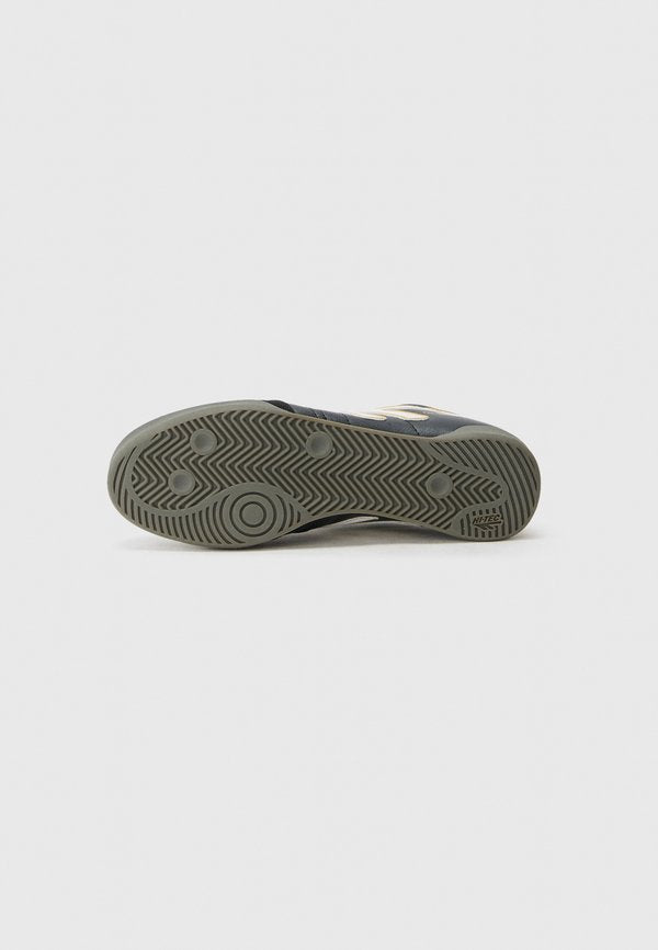 HI-TEC HTS74 PRO SQUASH 84 UNISEX