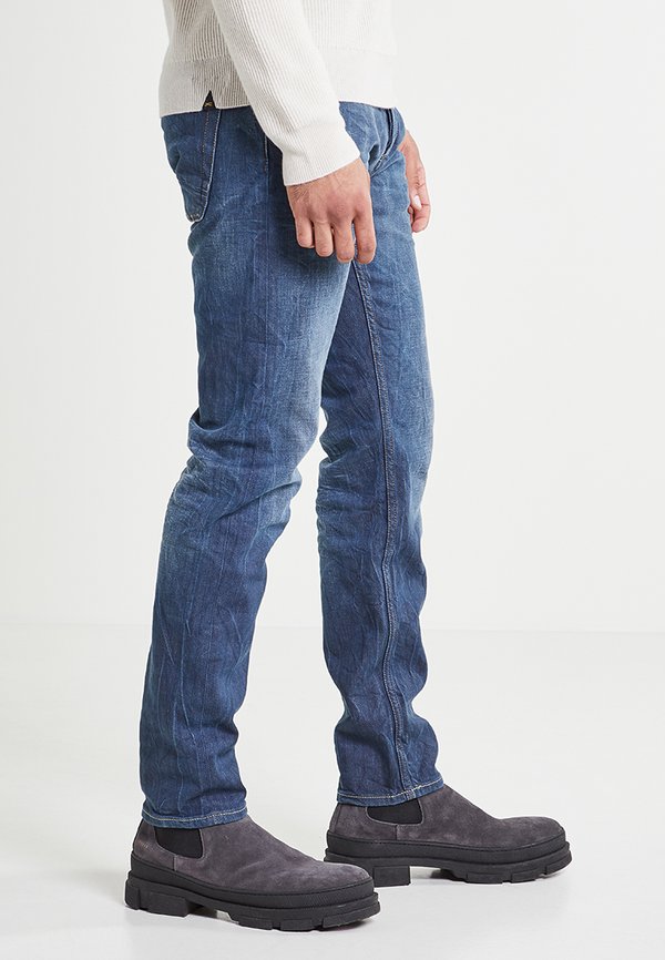 Denham RAZOR