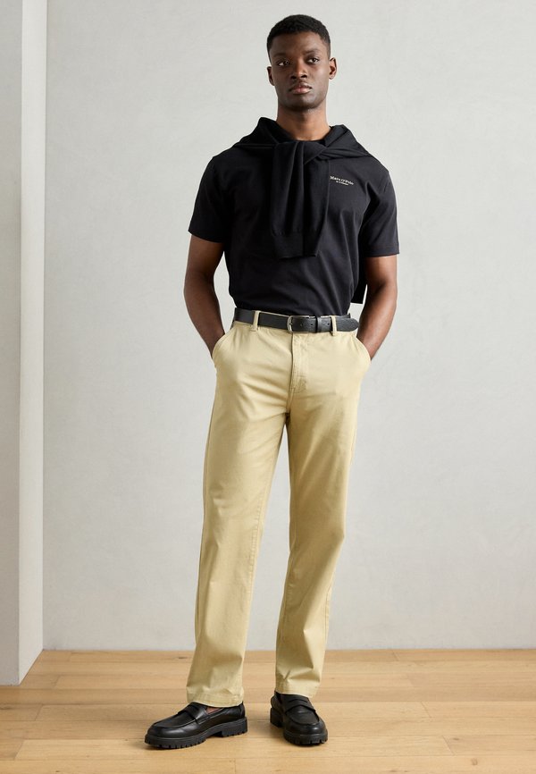 Lindbergh SUPERFLEX CHINO WITH BELT