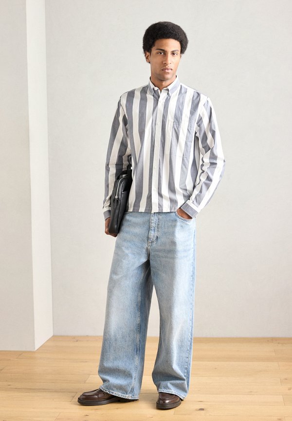 Lindbergh STRIPED CROPPED SHIRT