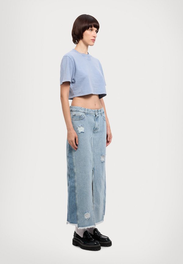 Holzweiler KJERAG DENIM FADE CROP TEE