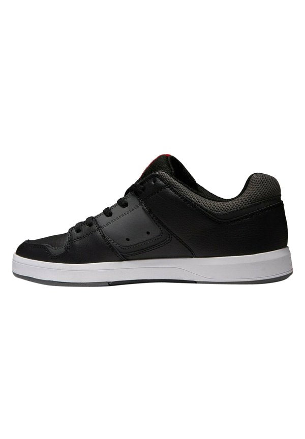 DC Shoes