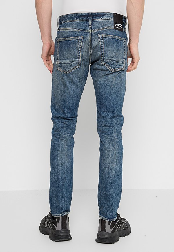 Denham RAZOR
