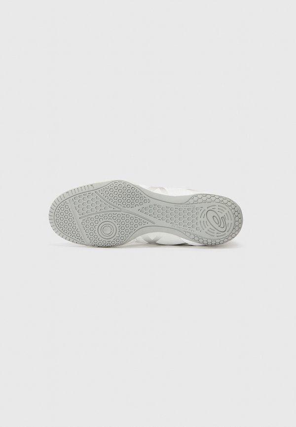 ASICS MATCONTROL 3 UNISEX