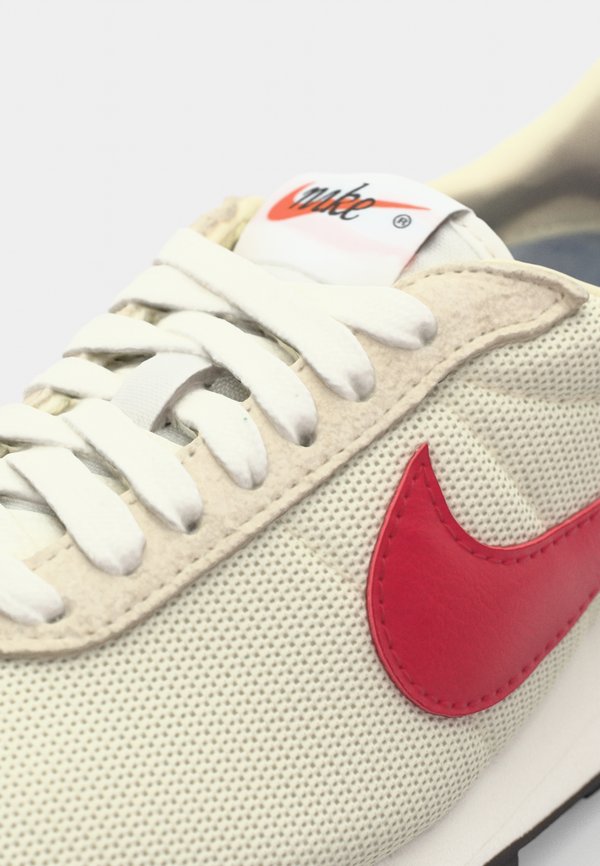 Nike Sportswear LD 1000