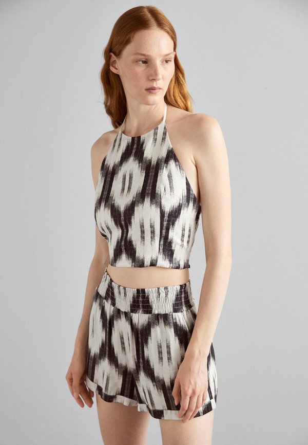 Alice + Olivia