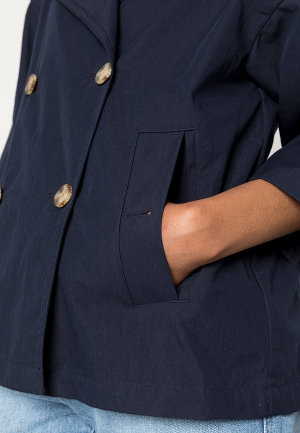 GANT JACKET