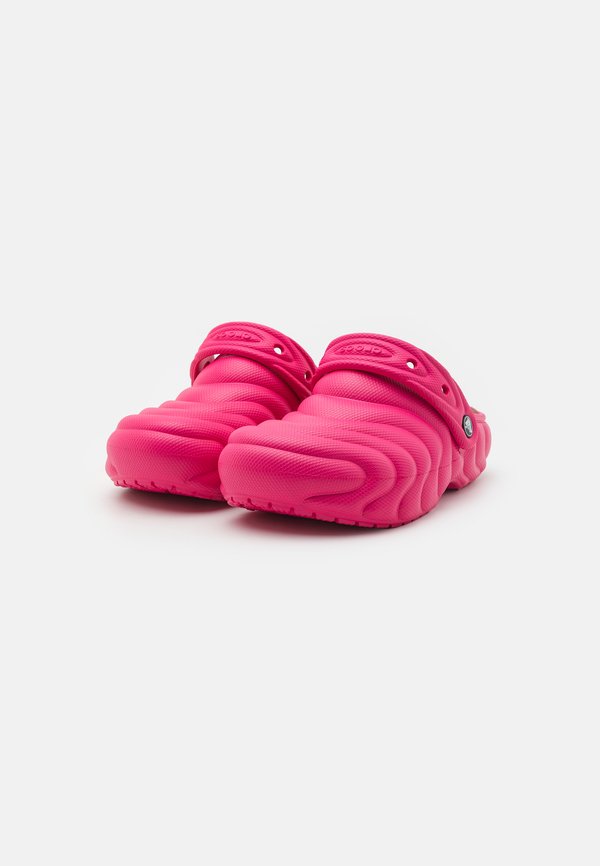 Crocs CLASSIC OVERPUFF UNISEX