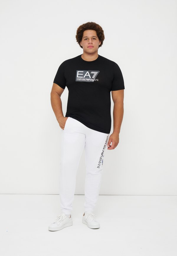 EA7 Emporio Armani