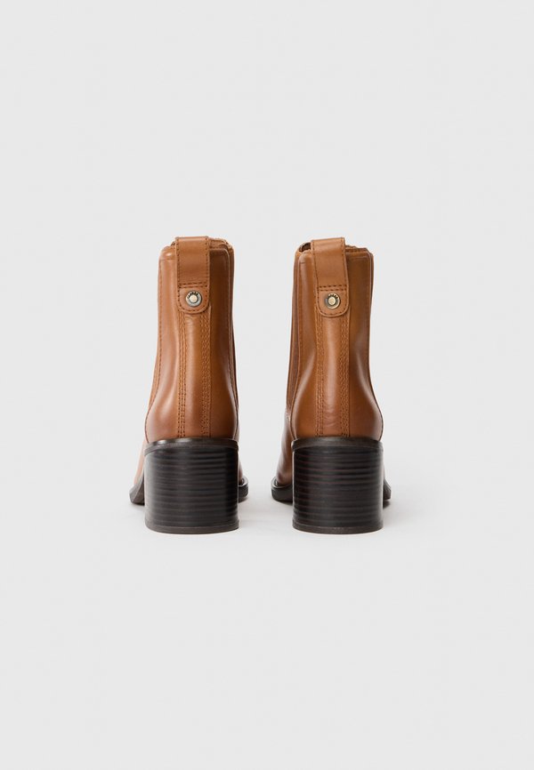 Clarks CHAMBERLY