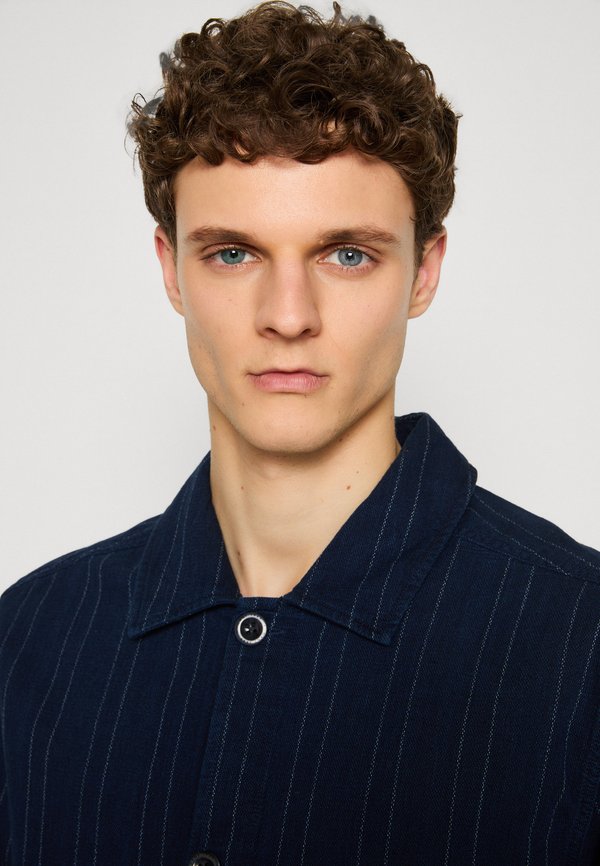 GANT STRIPED OVERSHIRT