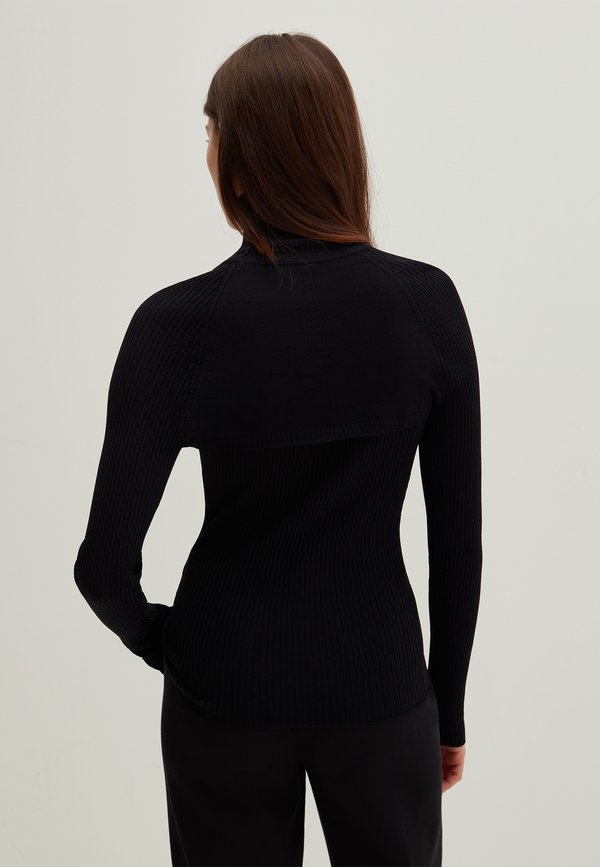 Stefanel WITH FLAT SHRUG