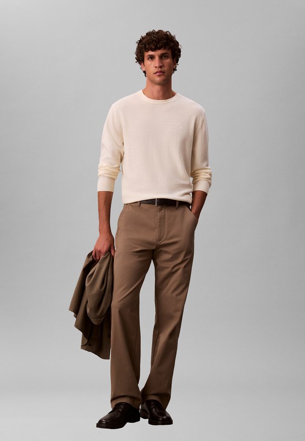 Calvin Klein Jeans 90S STRAIGHT COMFORT  - Trousers - taupe tone
