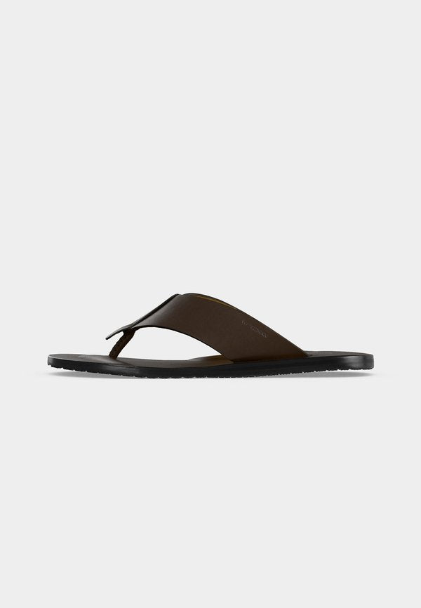 Stuart Weitzman BASTIAN