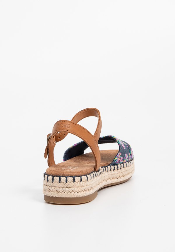 TOMS ABBY