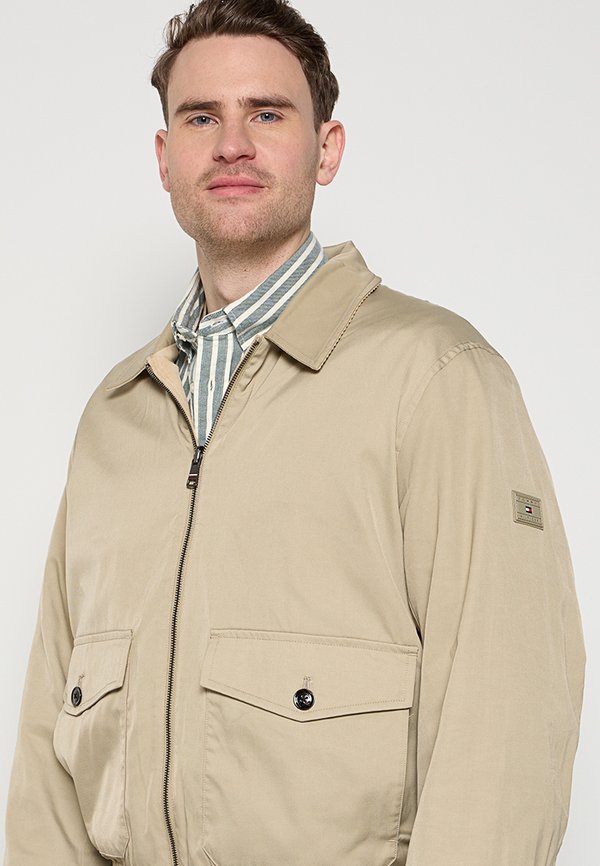 Tommy Hilfiger REVERSIBLE CORDUROY IVY JKT