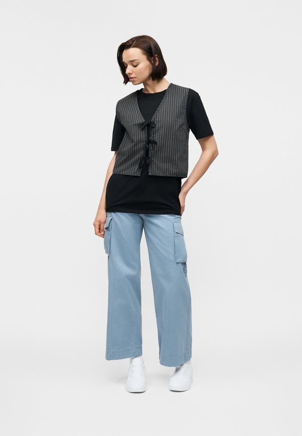 Element TIE FRONT